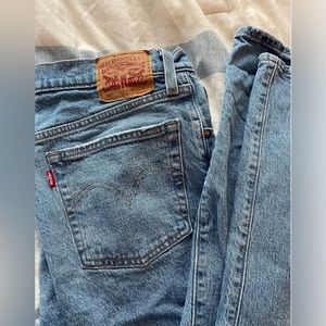 Levi jeans